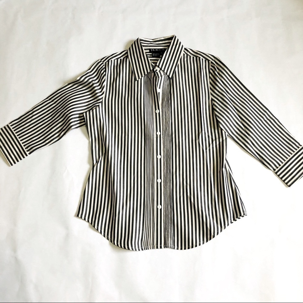 Tracy M Botton Down 3/4 Sleeve Vertical Stripes